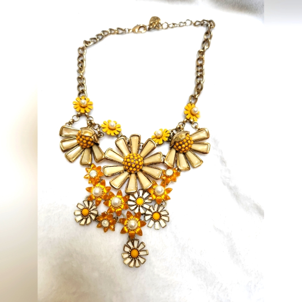 Betsey Johnson  Daisy/Sunflower Bib Necklace
